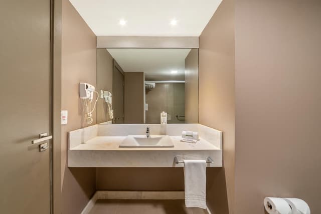 Standard Double or Twin Room · photo 6