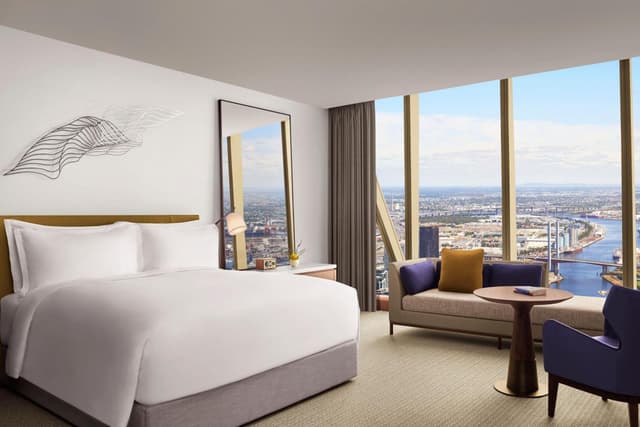 Victoria Harbour, Harbour View, 1 King Bed · photo 1