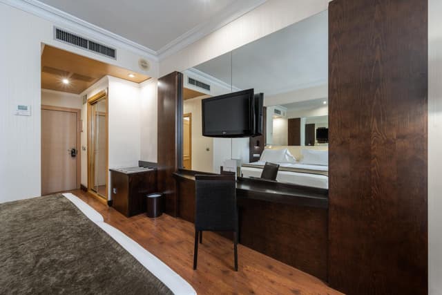 Double or Twin Room · photo 3