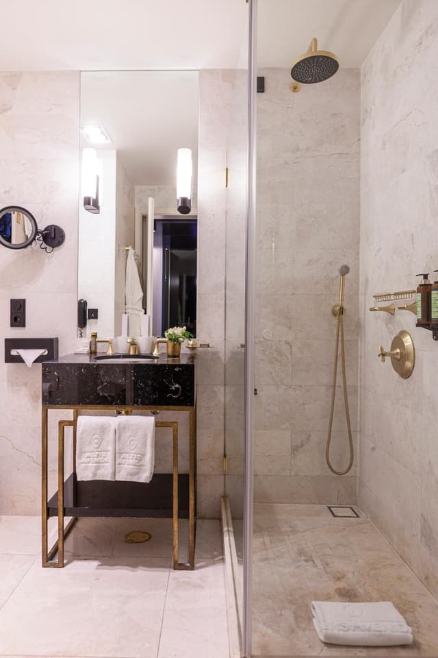 Superior Double or Twin Room · photo 6