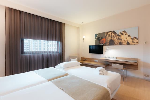 Deluxe Double or Twin Room (3 Adults) · photo 1