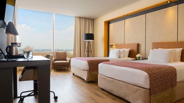 Premium Double or 2 Queen Room with Extra Bed (2 Adults + 2 Children) · photo 3