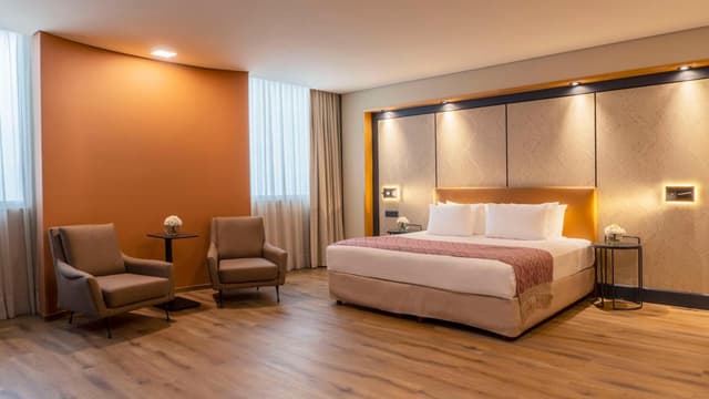 Premium Double or 2 Queen Room with Extra Bed (2 Adults + 2 Children) · photo 1