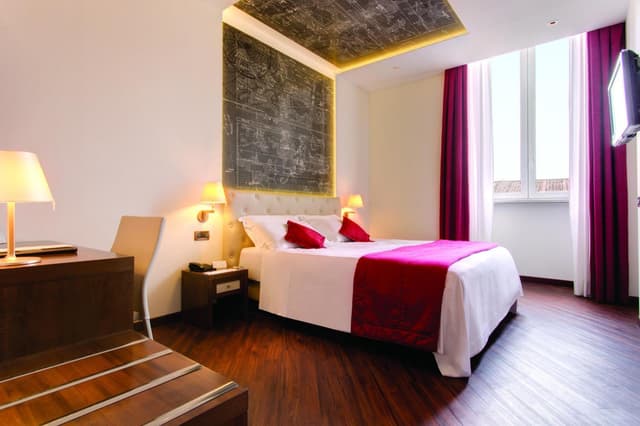 Classic Double or Twin Room · photo 8
