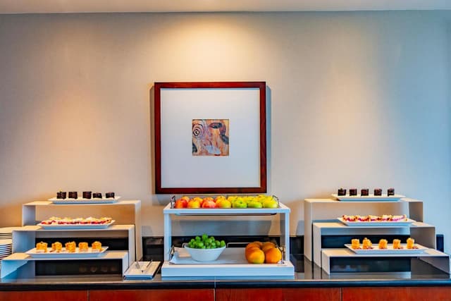 Premium Suite with City View and Executive Lounge Access · photo 5