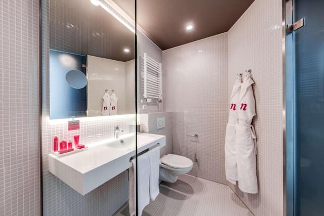 nhow Premium Corner Room · photo 3