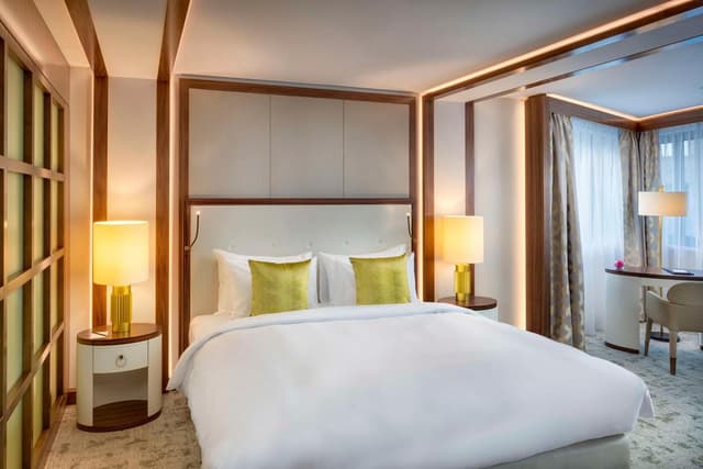 Corvinus Room Fashion Street View · foto 4