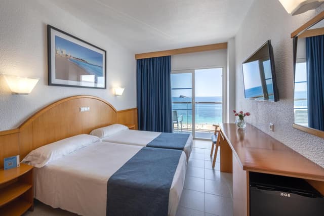 Double or Twin Room with Sea View (2 Adults) · photo 1
