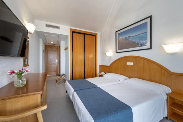 Double or Twin Room with Sea View (2 Adults) · photo 7
