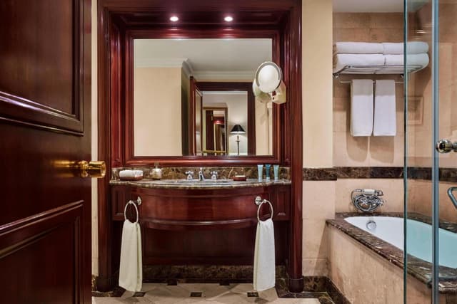 Habitación de Lujo con Cama King, con vista a la piscina / campo de golf, 1 cama · foto 2
