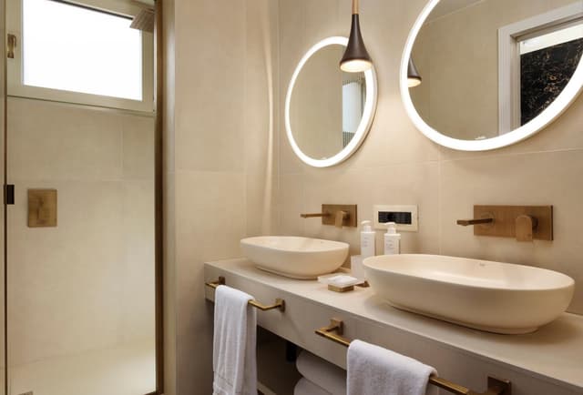 Superior Executive with canopy bed · photo 5