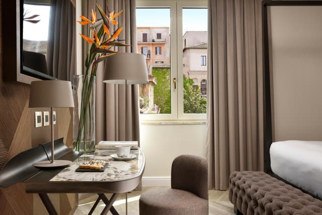 Superior Executive with canopy bed · photo 3
