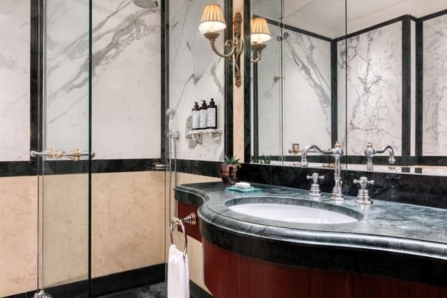 Deluxe, Guest room, 2 Twin/Single Bed(s), City view · photo 3