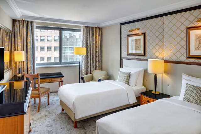 Corvinus Fashion Street View Twin Room · foto 1