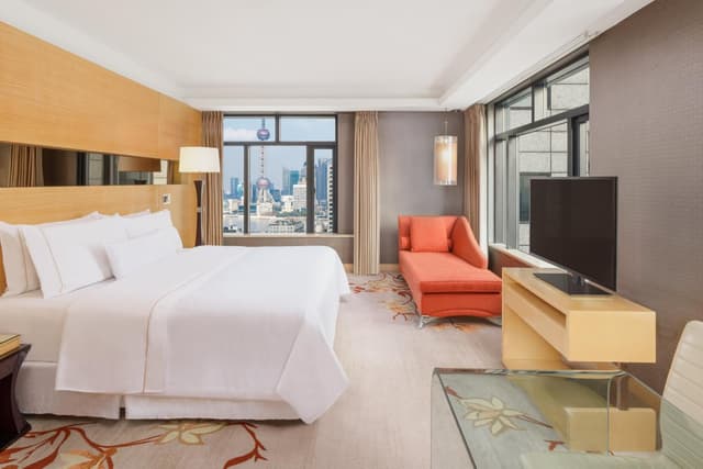 Gran Deluxe con vista a la Torre de la Perla · foto 1