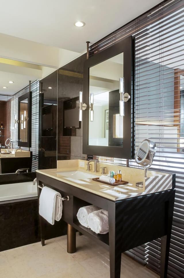 Deluxe King Room · photo 7