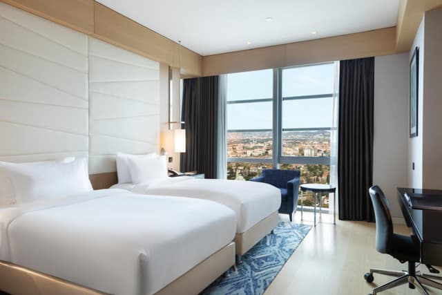 Deluxe Room Twin Bed with City View · photo 1