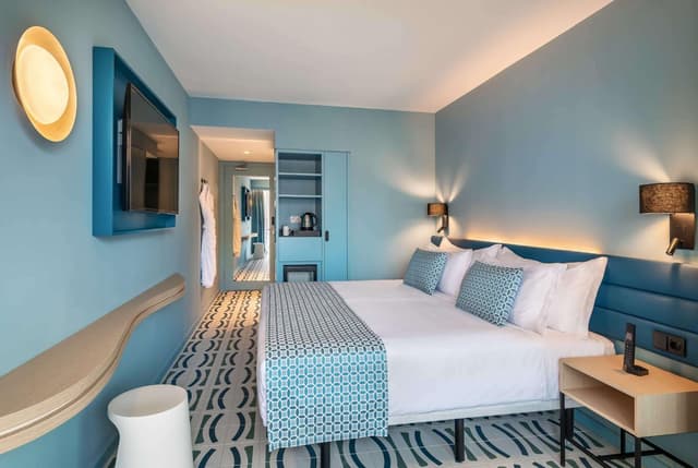 Deluxe Double Room with Side Sea View · photo 2