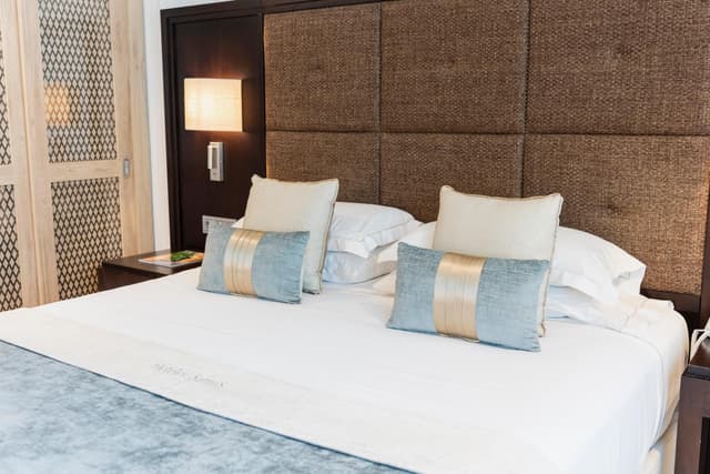 Habitación Doble Clásica con Vista a la Ciudad / Interior · foto 7