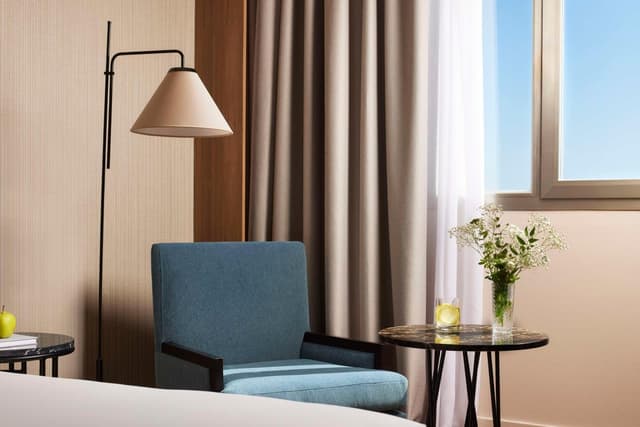 Habitación Doble Estándar con Cama Extra (2 Adultos + 1 Niño) · foto 4