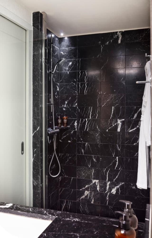 Urban Executive Room · photo 2