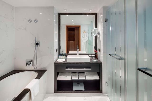 Corvinus Room Fashion Street View · foto 3
