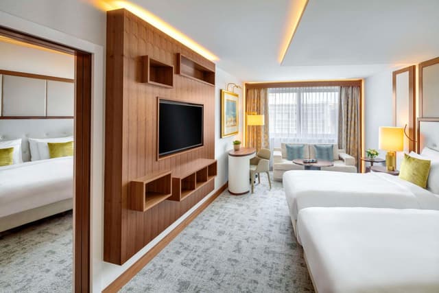 Corvinus Room Fashion Street View · foto 7