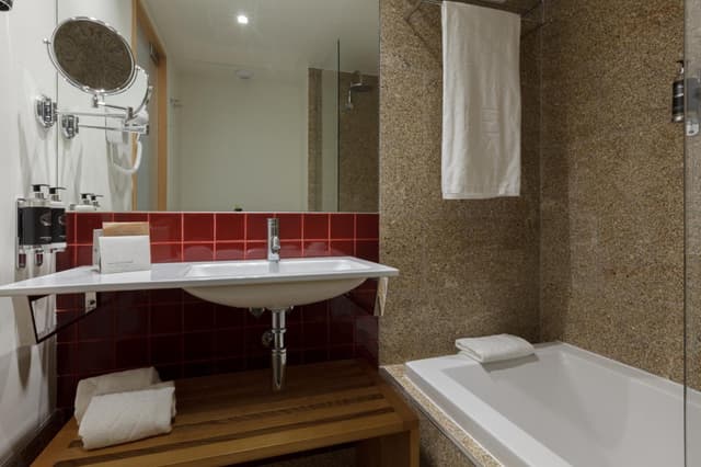 Standard Double or Twin Room · photo 2