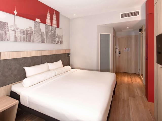 Standard Twin Room (No Window) · photo 1