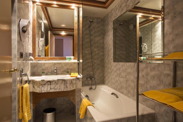 Habitación Doble con vista a la ciudad · foto 2