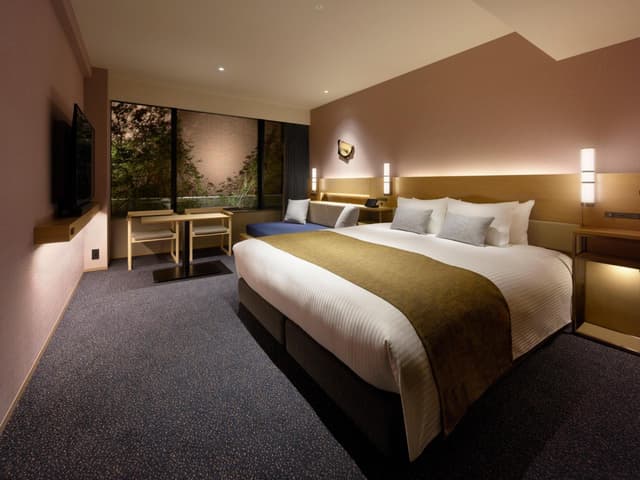 Superior King Room with Extra Bed (3 Adults) · photo 1