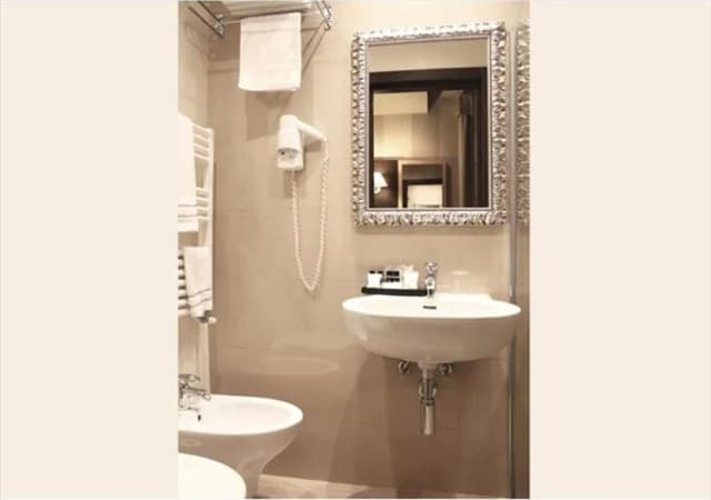 Double or Twin Room · photo 2