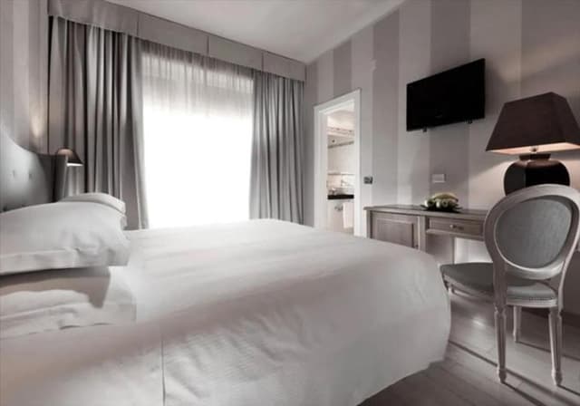 Double Room · photo 1