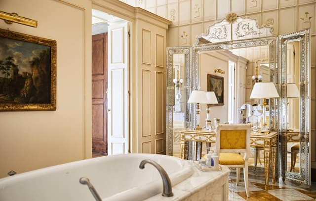 Suite Real con Cama King · foto 5