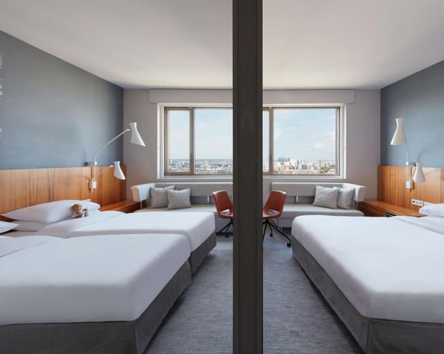 Family Room with City View · photo 1