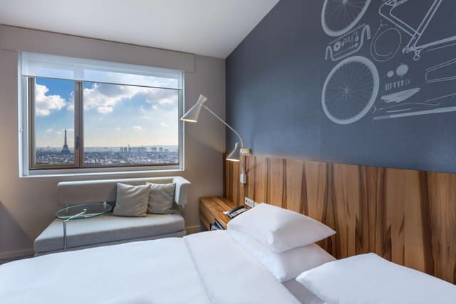Deluxe King Room with Eiffel Tower View · photo 5