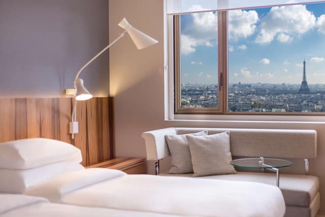 Habitación Doble Deluxe con Vista a la Torre Eiffel · foto 4