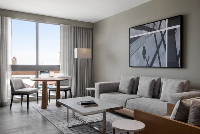 King Suite with Harbor View · photo 3
