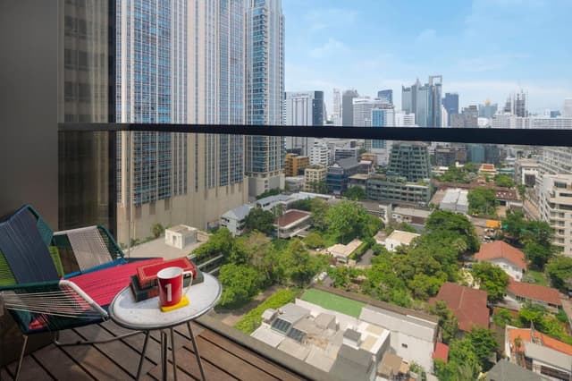 1 Habitación Estándar con Cama King en Piso Alto con Balcón · foto 4