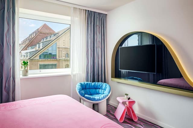 nhow Double/Twin Room · photo 4