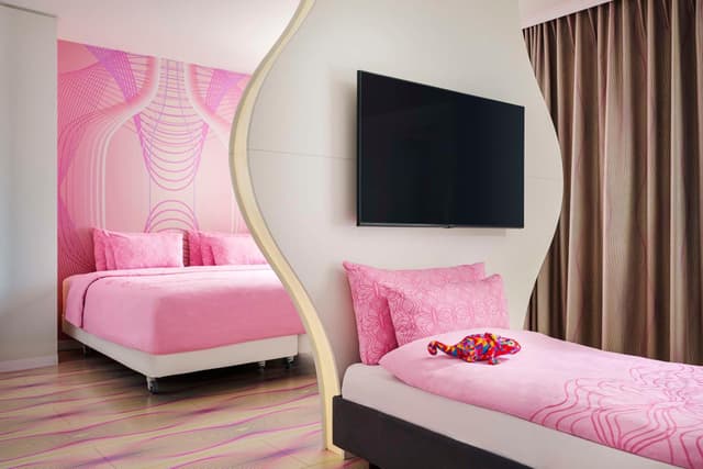 nhow Friends & Family Room with River View · photo 1