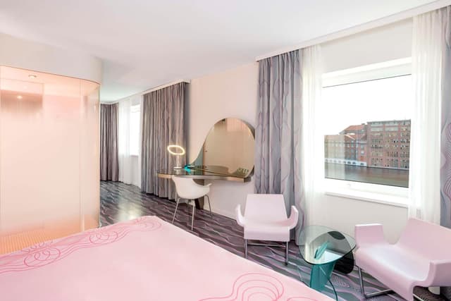nhow Premium Room with River View · photo 4