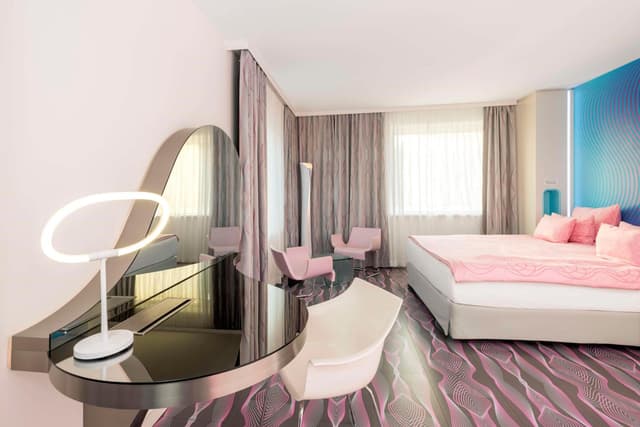 nhow Premium Room with River View · photo 2
