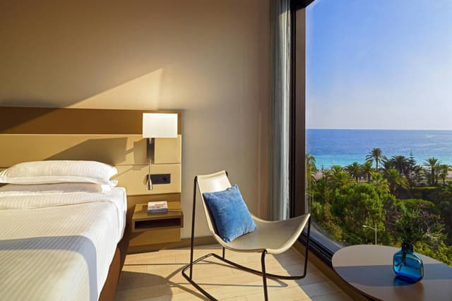 Deluxe Twin Room with Partial Sea View · photo 2