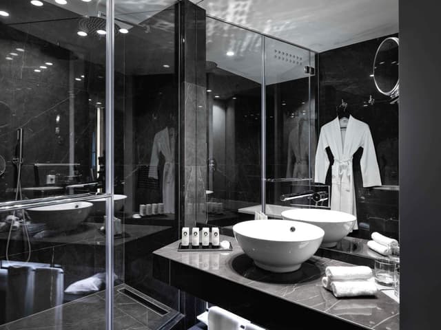 Luxury Queen Room · photo 6