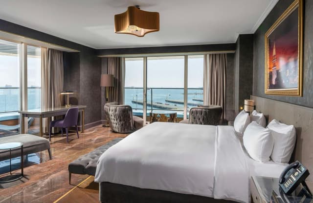 Suite with Balcony and Sea View · photo 1
