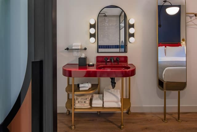 Habitación Doble con Dos Camas Dobles – Vista a la Ciudad · foto 3