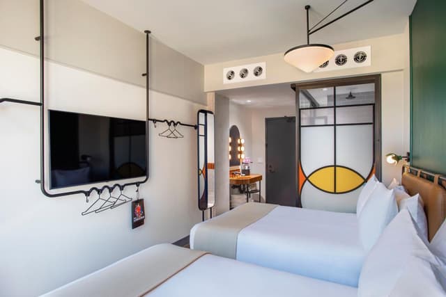 Habitación Doble con Dos Camas Dobles – Vista a la Ciudad · foto 5