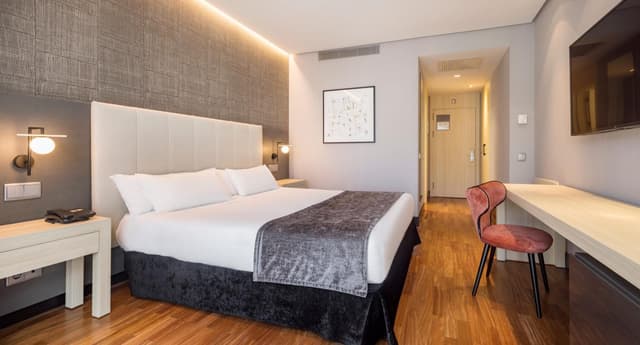 Double or Twin Room · photo 3
