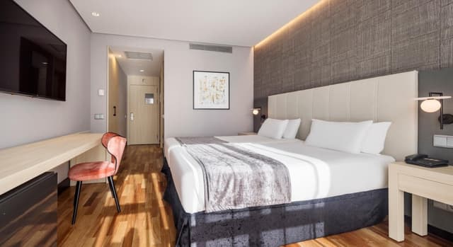 Double or Twin Room · photo 7